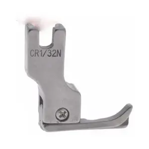 Chân vịt CR1/32N 1 kim công nghiệp, chân vịt bù phải Narrow khoảng 0,8mm, chân vịt mí phải dẫn mép, hỗ trợ tạo đường may gần cạnh vải, thích hợp xưởng may, thợ kỹ thuật và nhu cầu thay thế linh kiện