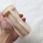 Cốc thủ dâm nam cầm tay, dụng cụ hỗ trợ giải tỏa nhu cầu sinh lý cá nhân, thiết kế nhỏ gọn dễ cất giữ, chất liệu mềm theo thông tin sản phẩm, phù hợp người trưởng thành muốn tìm đồ chơi tình dục nam sử dụng tại nhà