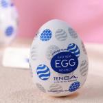 Trứng thủ dâm nam TENGA EGG chất liệu TPE đàn hồi, thiết kế cầm tay nhỏ gọn dễ bảo quản trước khi sử dụng, không động cơ không pin sạc, có gel bôi trơn đi kèm theo quy cách, dành cho nam giới trưởng thành